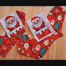 Cargar imagen en el visor de la galería, Pijamas familiares navideñas