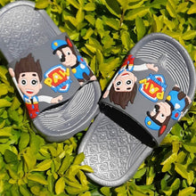 Cargar imagen en el visor de la galería, Sandalias niño personajes