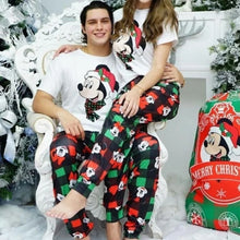 Cargar imagen en el visor de la galería, Pijamas familiares navideñas