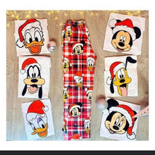 Cargar imagen en el visor de la galería, Pijamas familiares navideñas