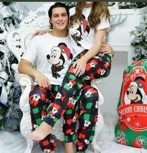 Pijamas familiares navideñas