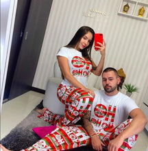 Cargar imagen en el visor de la galería, Pijamas familiares navideñas